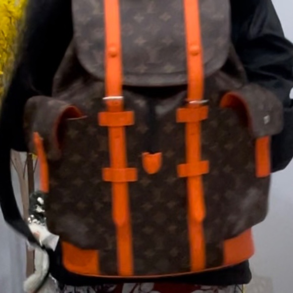 LOUIS VUITTON (Orange)Christopher Backpack MM-M46814 - Picture 15 of 16